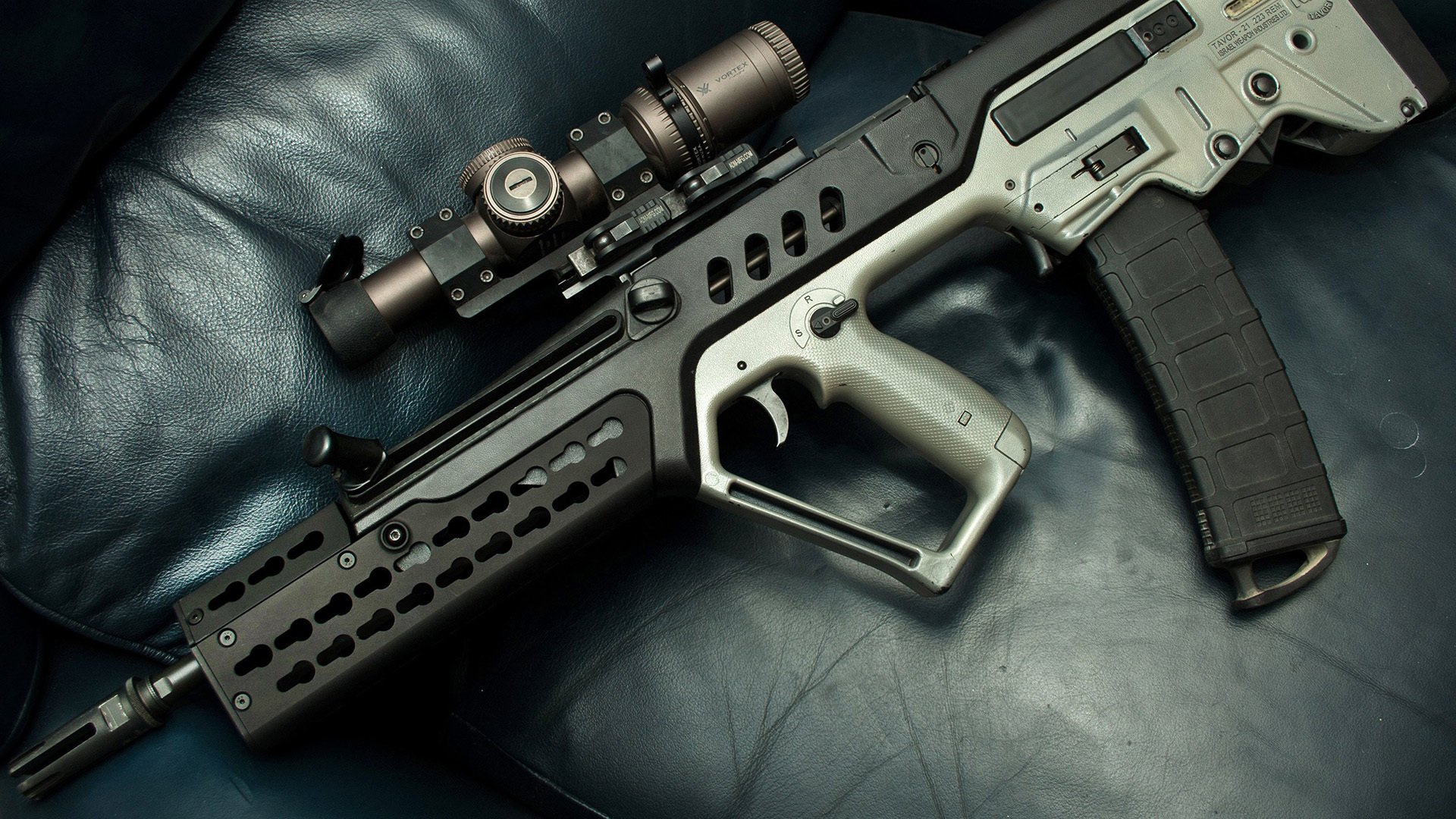 乔·波尔曼带领袋鼠队打破防线，屡屡创造得分机会，乔治波尔